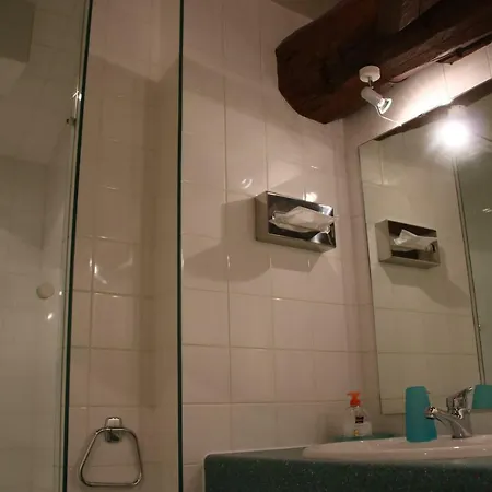 Maison D'hotes Les Trefles Guest house